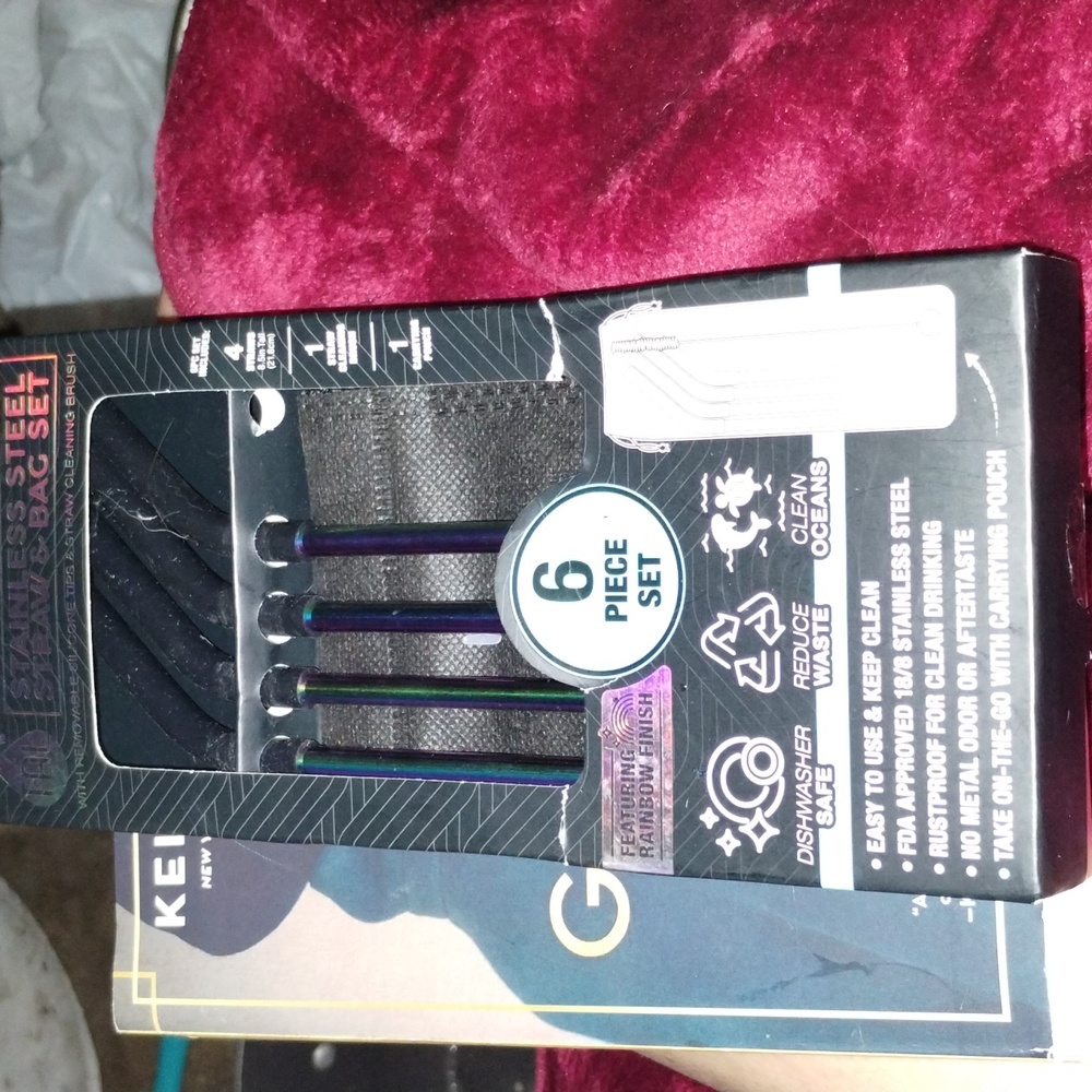 TAL ECO-FRIENDLY & REUSABLE STAINLESS STEEL STRAW & BAG SET.